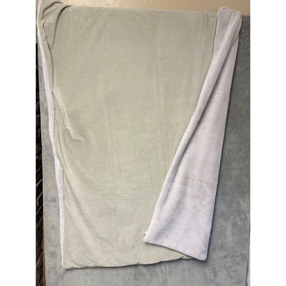 Bearpaw Reversible Faux Fur Velvet Throw Blanket‎ Sage Gray  60x48